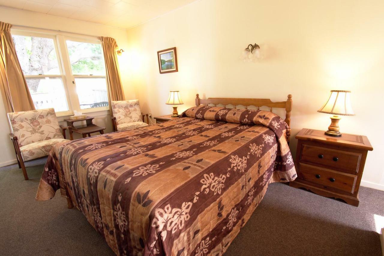 Lakeview Lodge And Cottages Cavendish Bagian luar foto