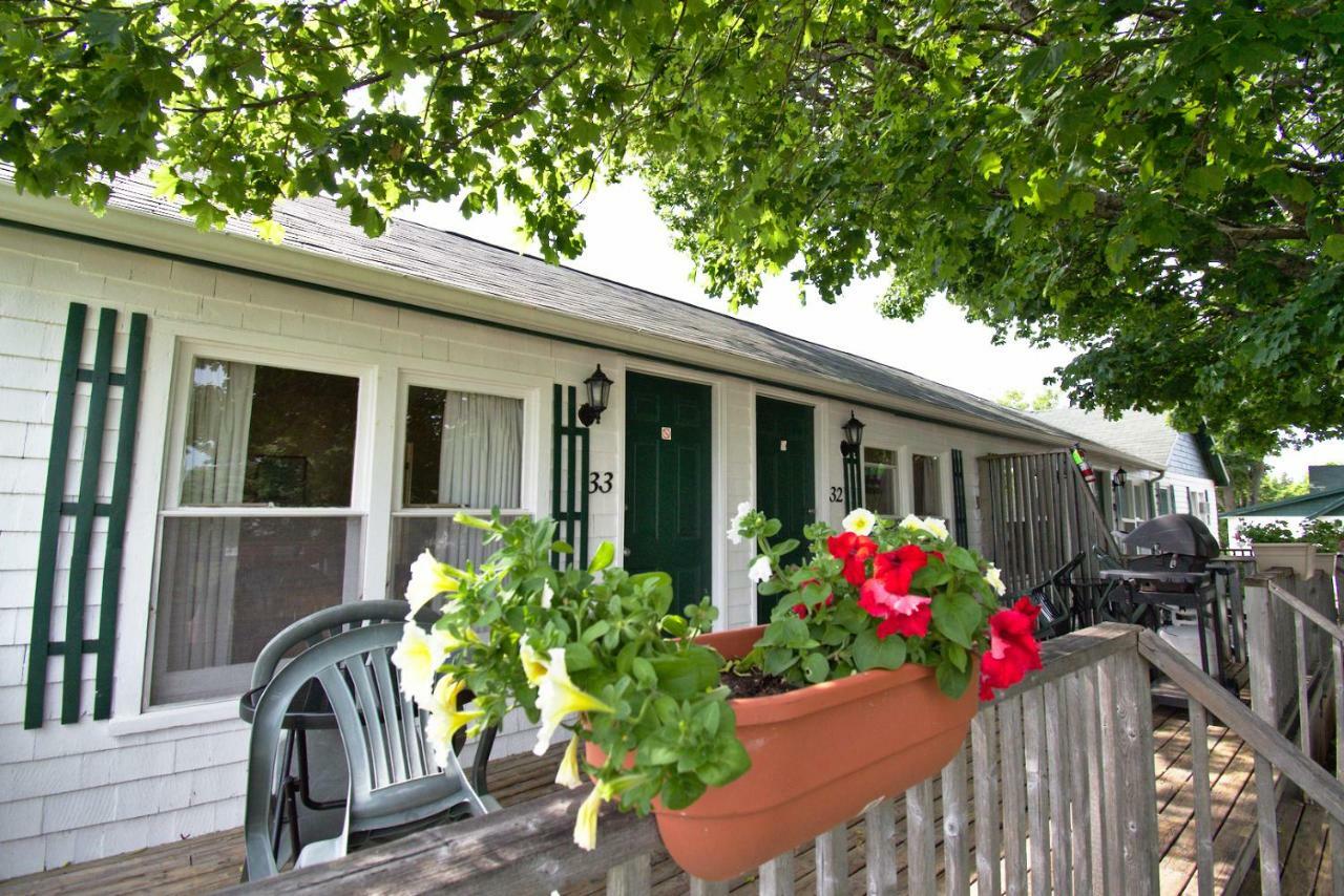 Lakeview Lodge And Cottages Cavendish Bagian luar foto