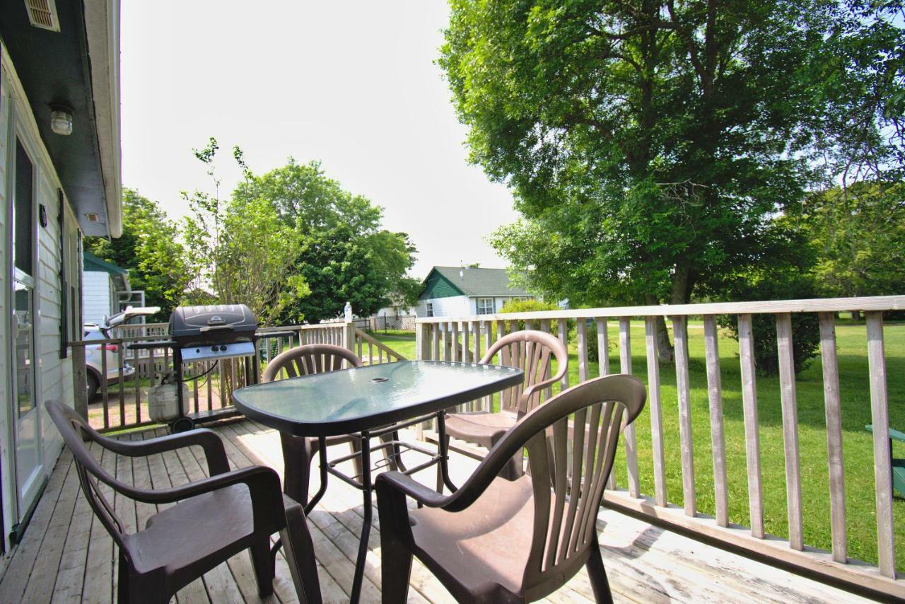 Lakeview Lodge And Cottages Cavendish Bagian luar foto